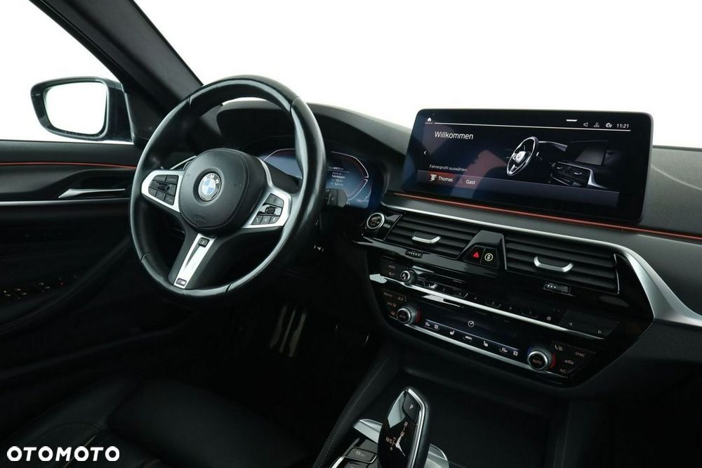 BMW Seria 5 530d xDrive mHEV M Sport sport - 17