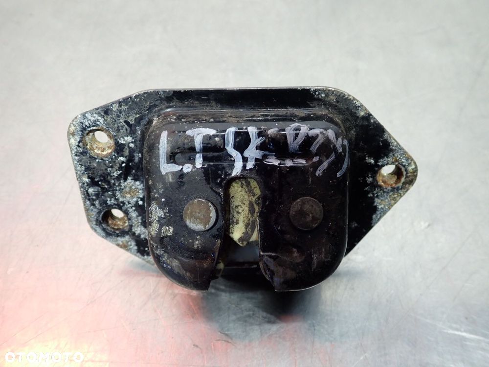 ZAMEK LEWY TYŁ SKRZYDŁO NISSAN NV200 - 4