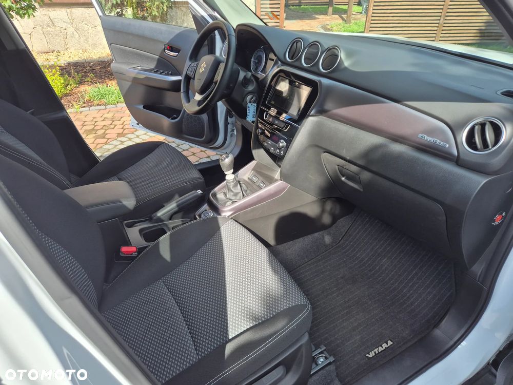 Suzuki Vitara 1.4 Boosterjet Hybrid Allgrip Comfort+ "SHINKAI" - 15