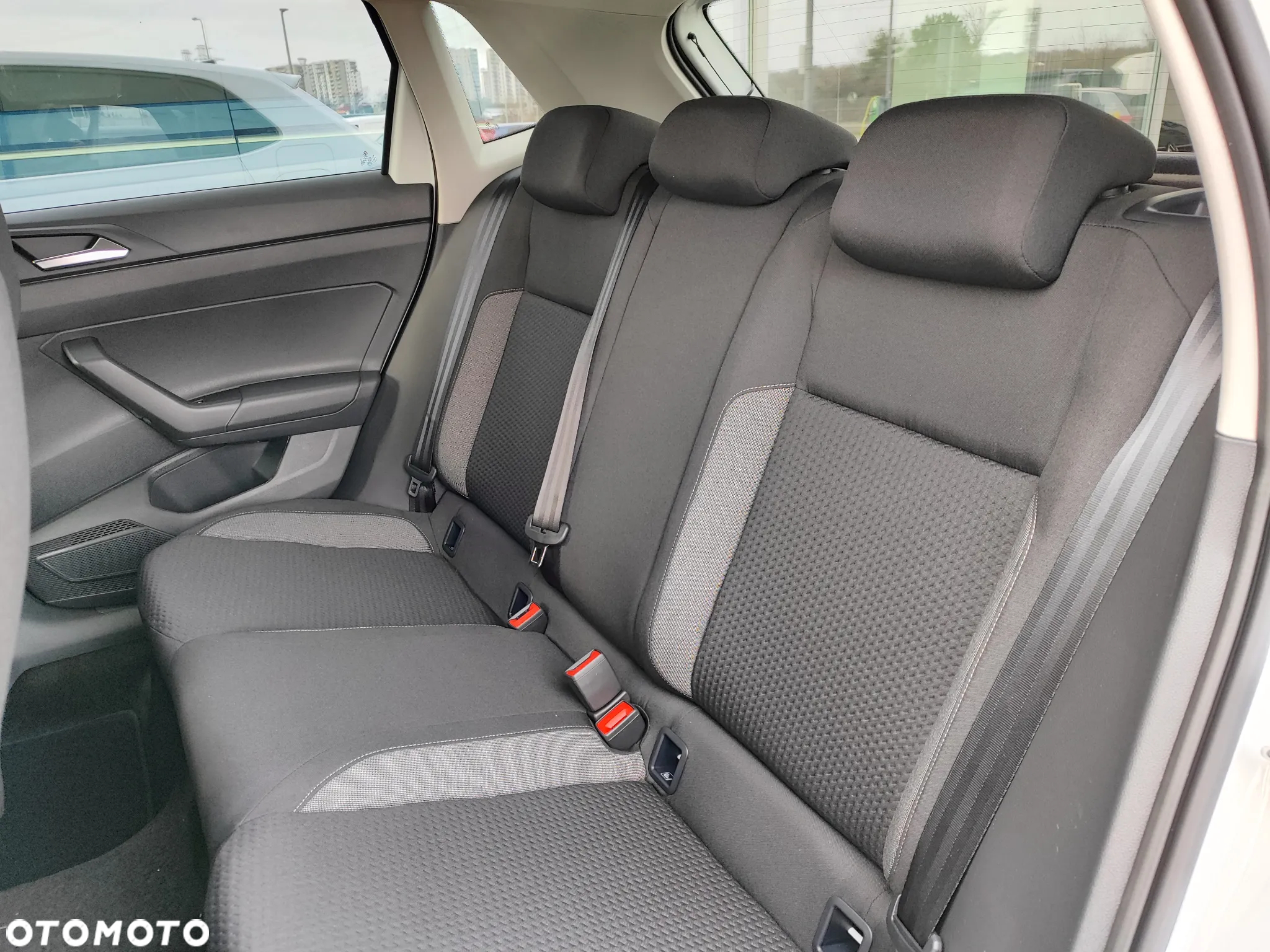 Volkswagen Polo 1.0 TSI Life DSG - 22