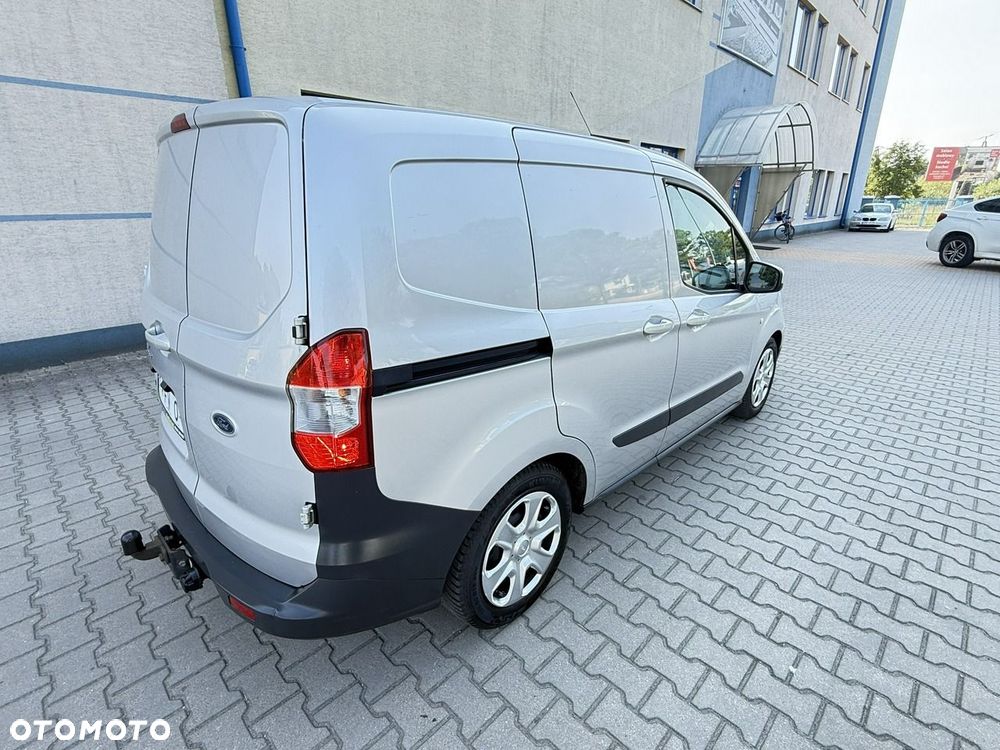 Ford Courier - 4