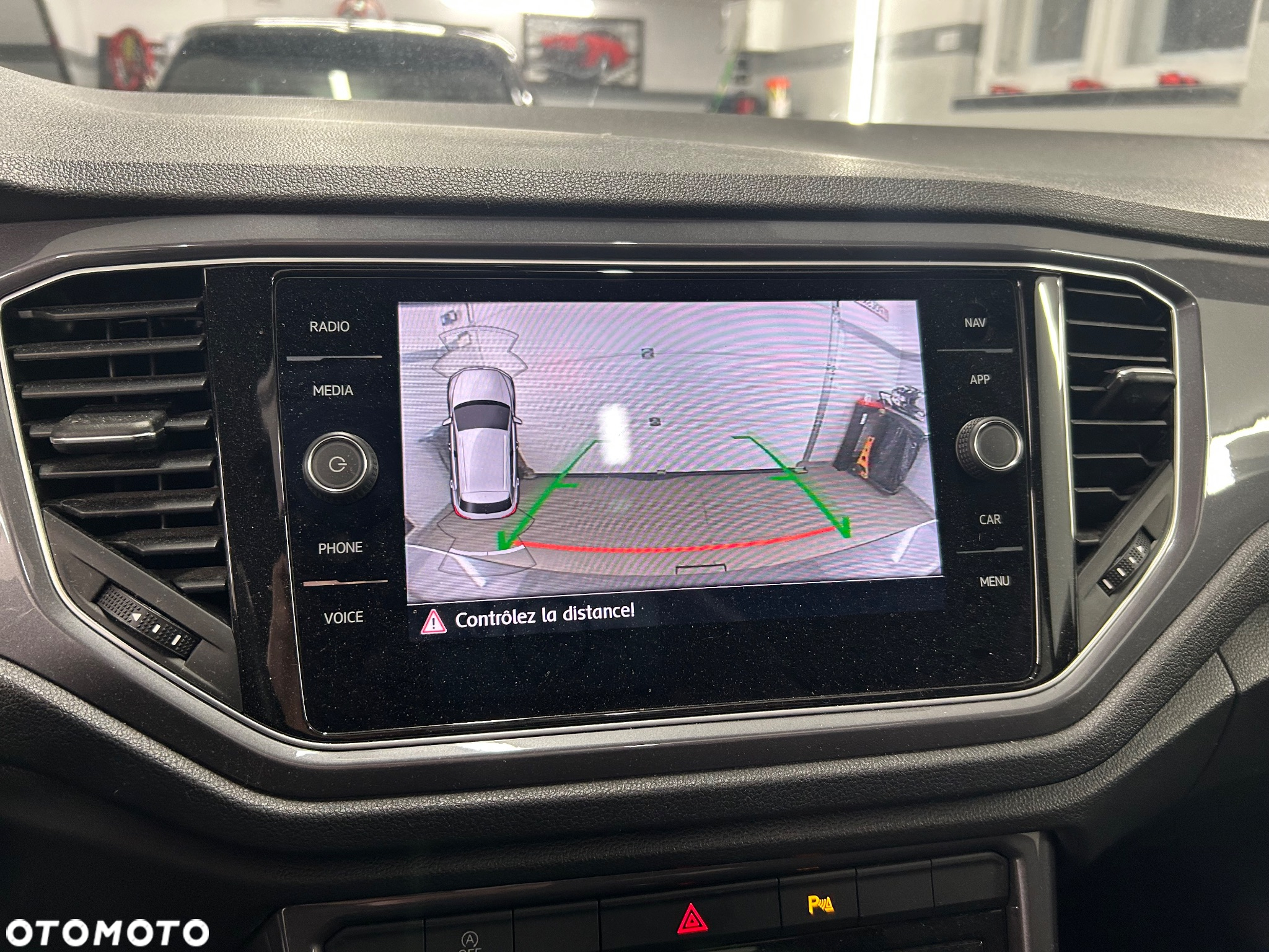 Volkswagen T-Roc 1.5 TSI R-Line DSG - 16