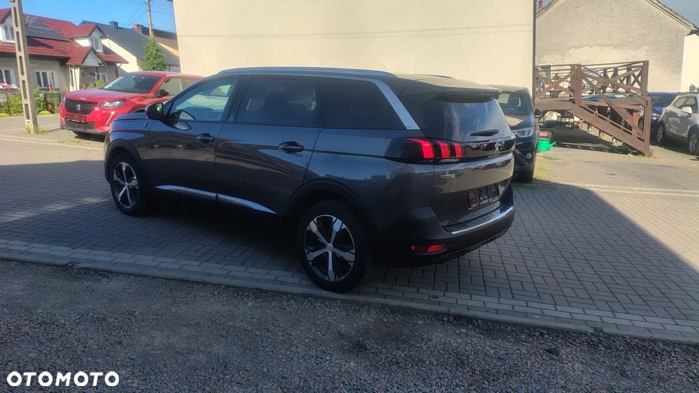 Peugeot 5008 - 3