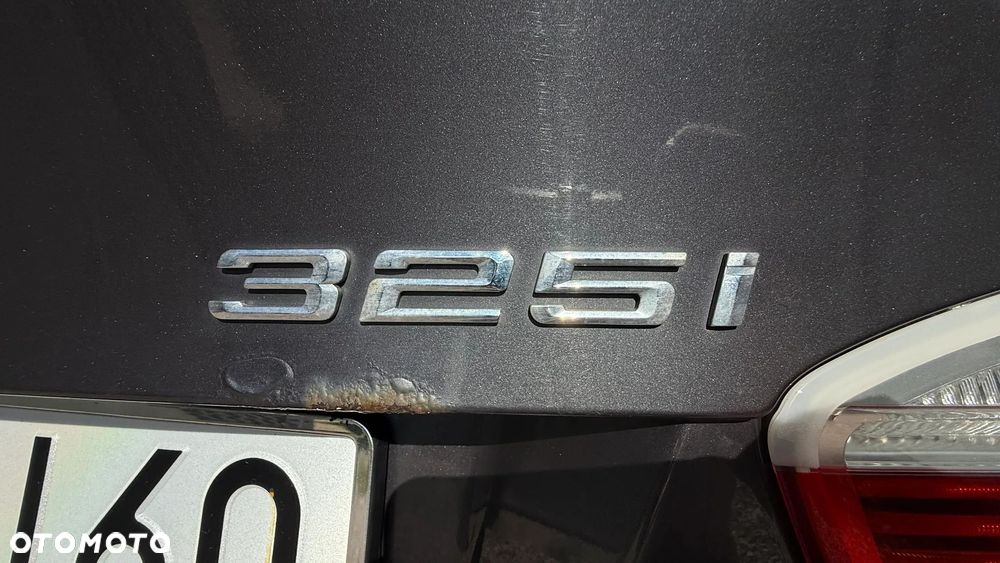 BMW Seria 3 325i - 21