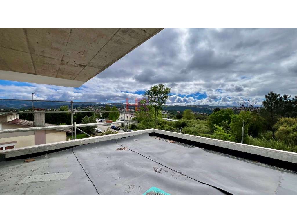 T2 último andar com Terraço panorâmico - Grande imagem: 4/22
