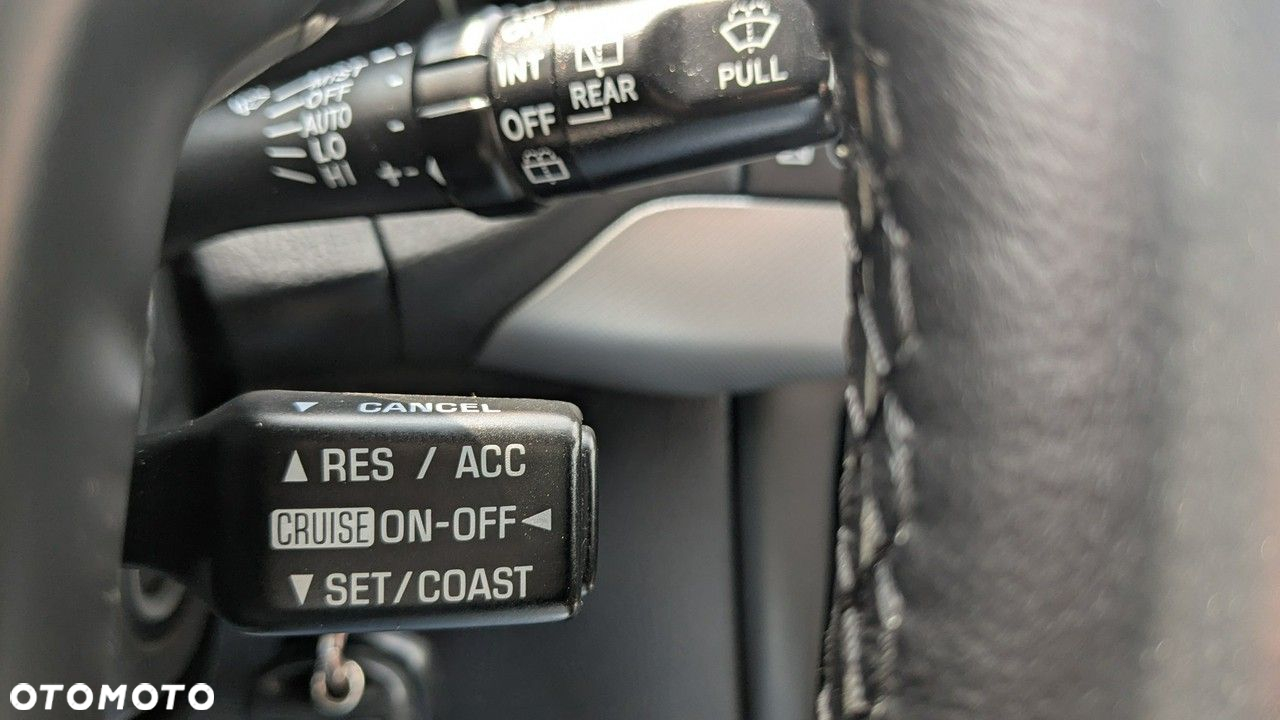 Toyota Avensis - 31