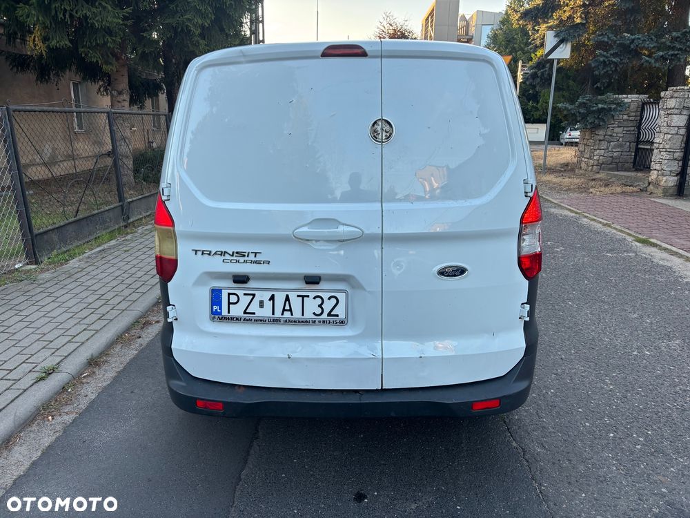 Ford Transit Courier - 6