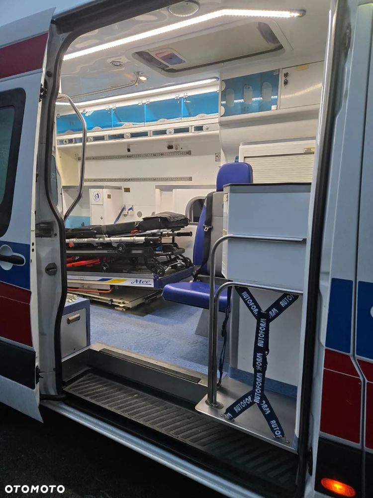 Mercedes-Benz 319 CDI Sprinter Karetka Ambulans Auto-Form karetkizwadowic.pl - 14
