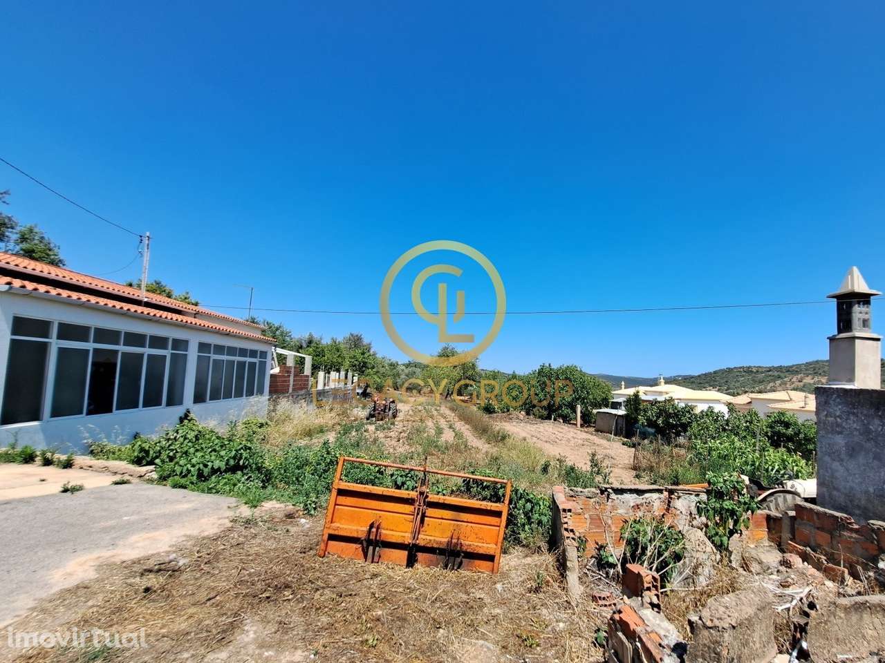 Terreno urbano com 1000 m2  água, luz e esgotos em Paderne - Grande imagem: 3/16