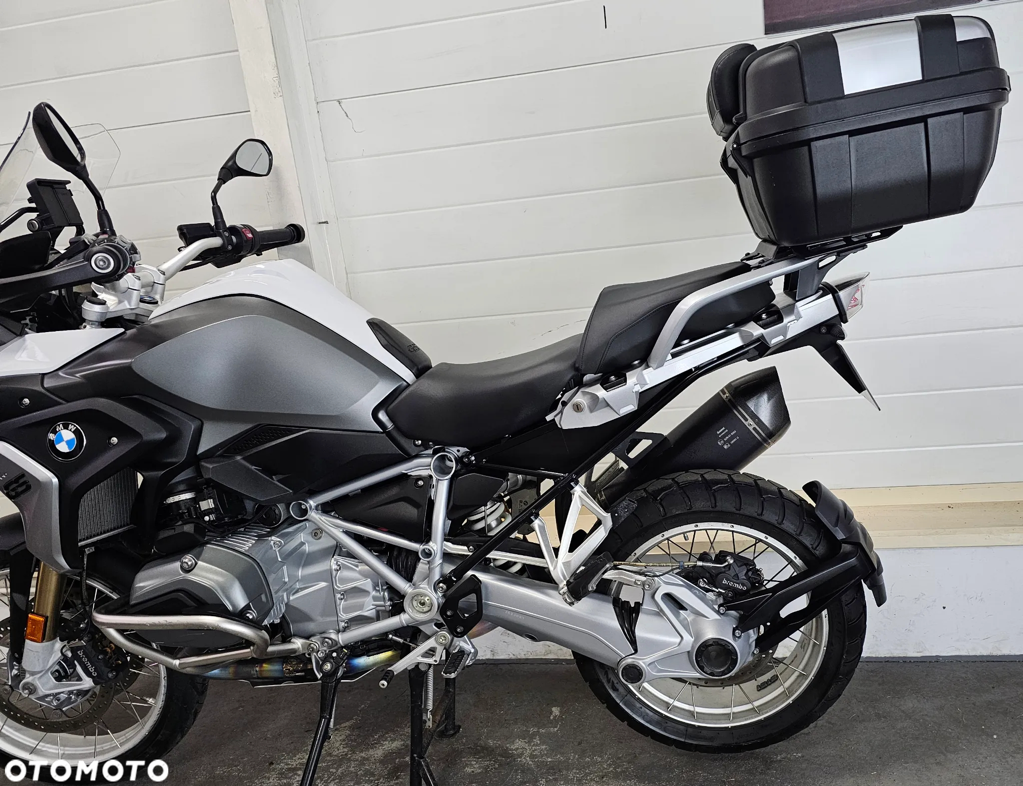 BMW R - 19