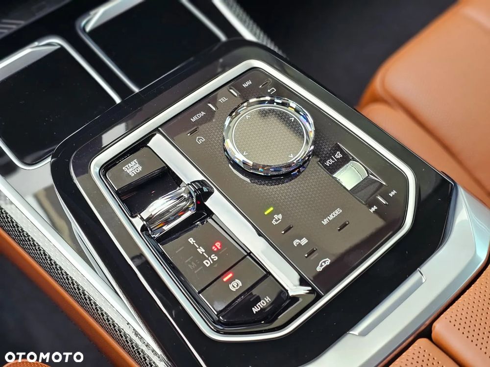 BMW Seria 7 - 27
