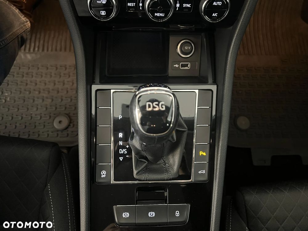 Skoda Superb 2.0 TDI Style DSG7 - 23