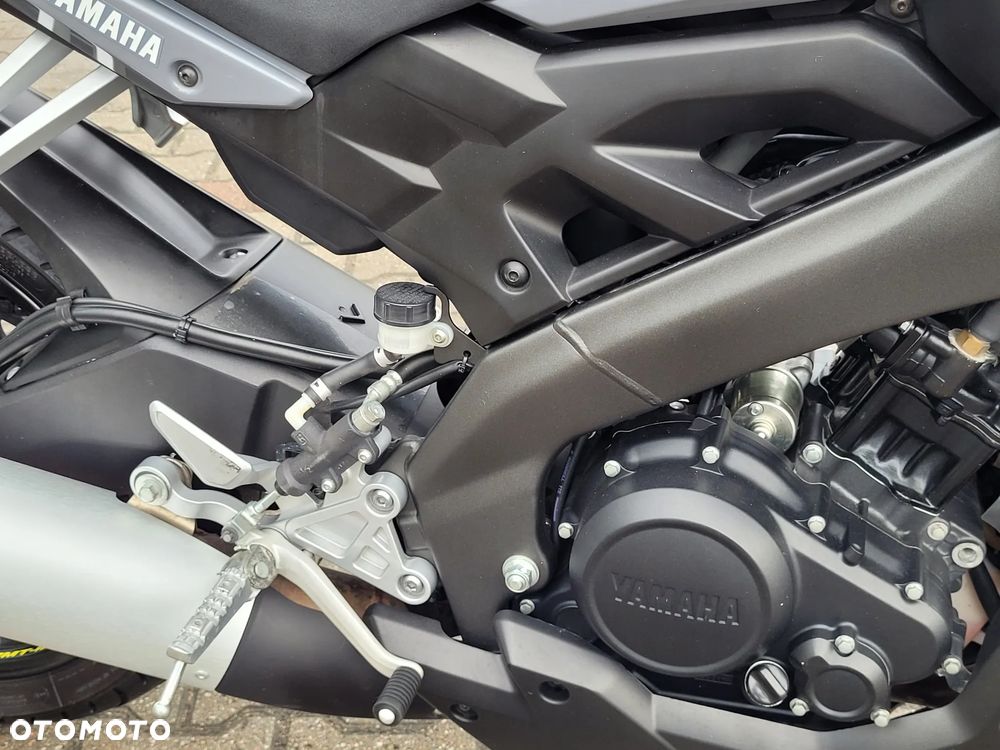 Yamaha MT - 17
