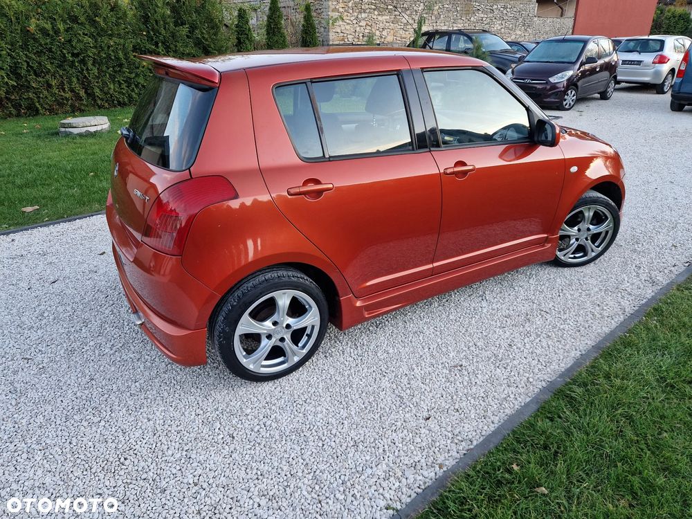 Suzuki Swift 1.3 Limited 25 - 30