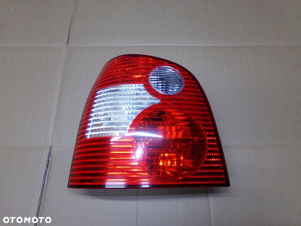 lampa lewa tył tylna wkład polo iv