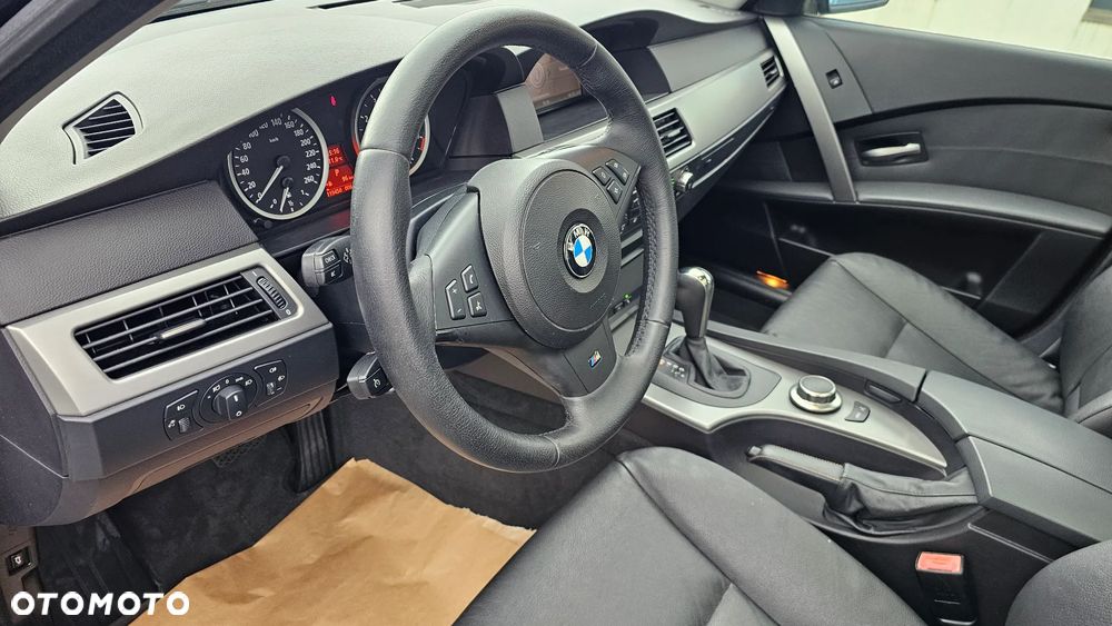 BMW Seria 5 525i - 12