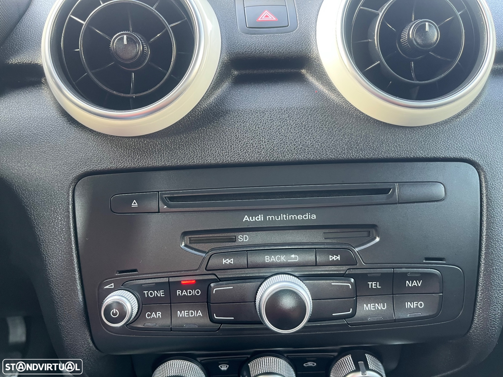 Audi A1 1.2 TFSI Attraction - 10