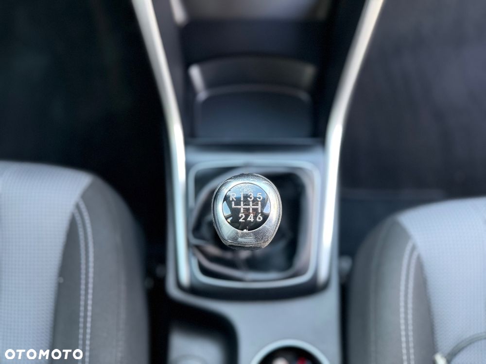 Hyundai i30 1.4 Fifa World Cup Edition - 24