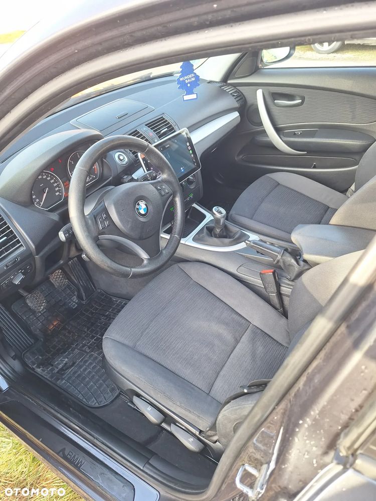 BMW Seria 1 120d DPF - 24
