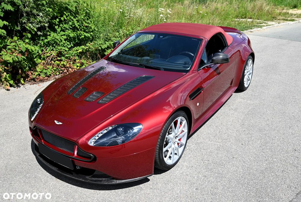 Aston Martin Vantage - 10