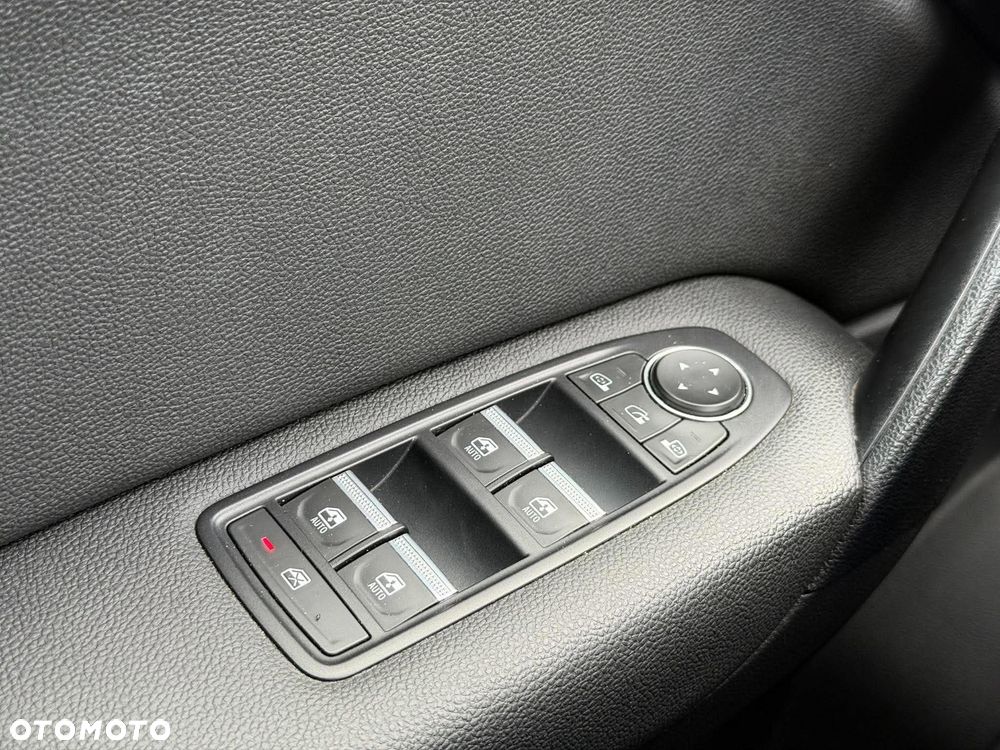 Renault Captur 1.3 TCe Intens EDC - 37