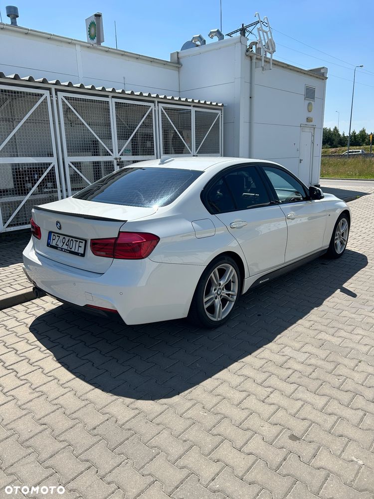 BMW Seria 3 320d M Sport - 21