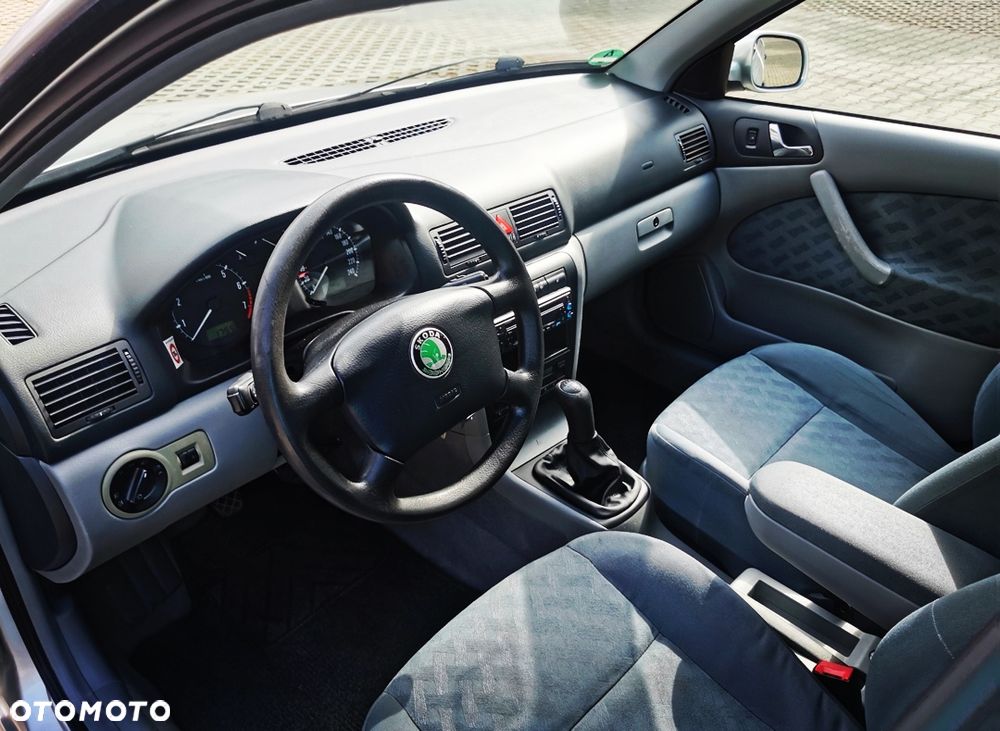 Skoda Octavia 1.8 T Combi Advance - 11