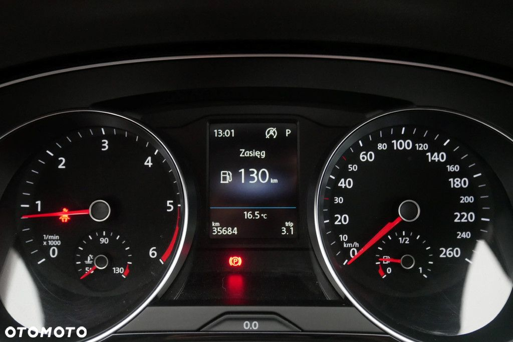Volkswagen Passat - 9