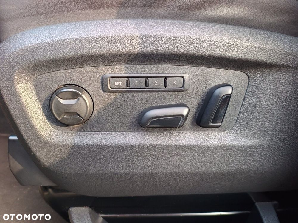 Volkswagen Caravelle 2.0 BiTDI L1 Highline DSG - 12