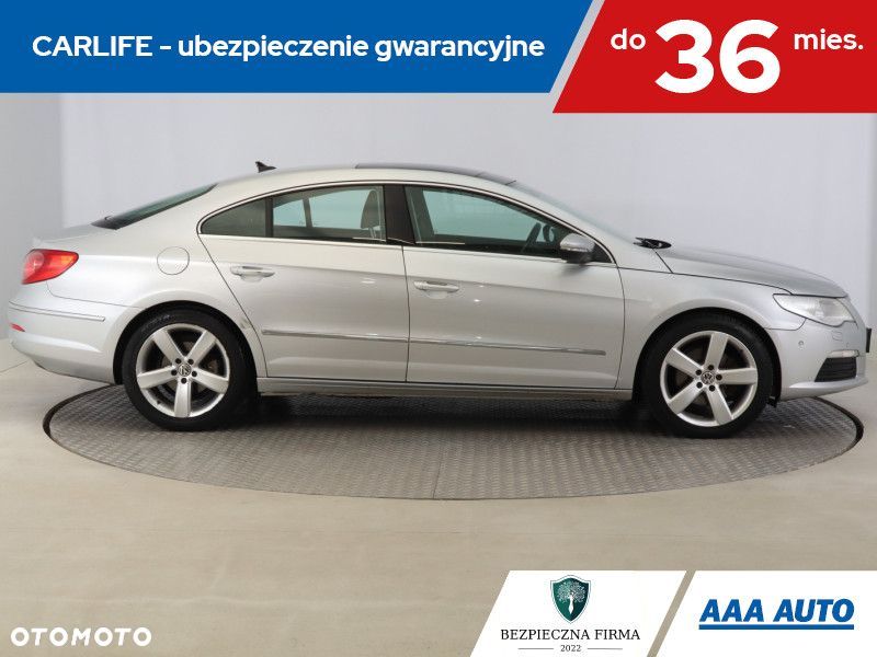 Volkswagen Passat CC - 8