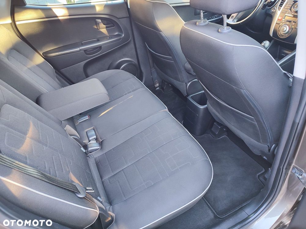 Kia Venga - 13