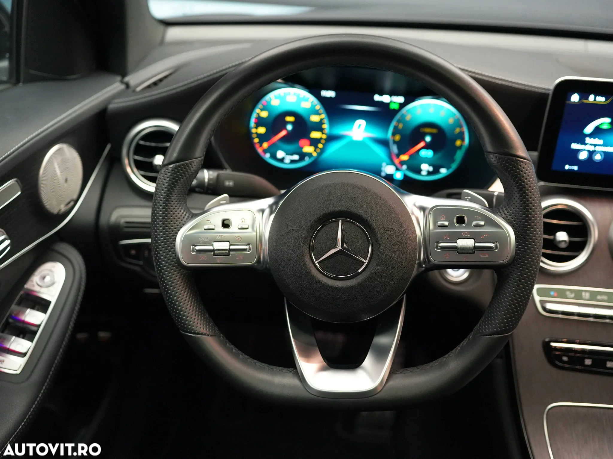 Mercedes-Benz GLC 300 4MATIC MHEV - 14