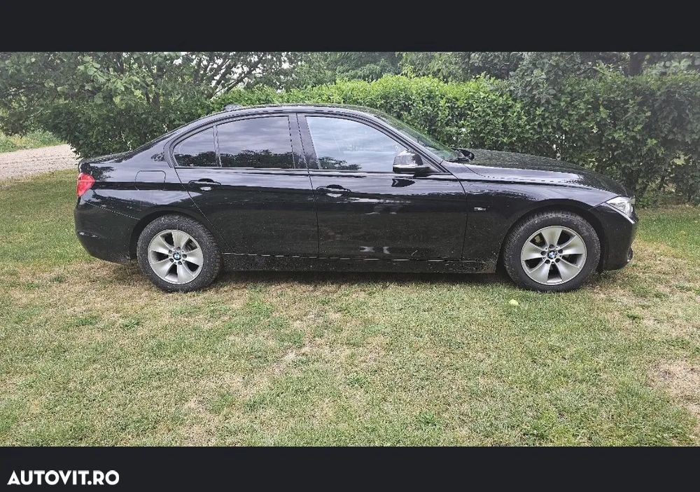 BMW Seria 3 318d xDrive - 3