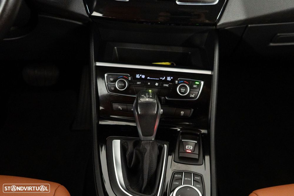 BMW 225xe Active Tourer Line Luxury - 23