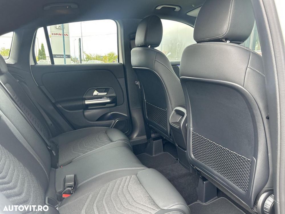 Mercedes-Benz GLA - 10