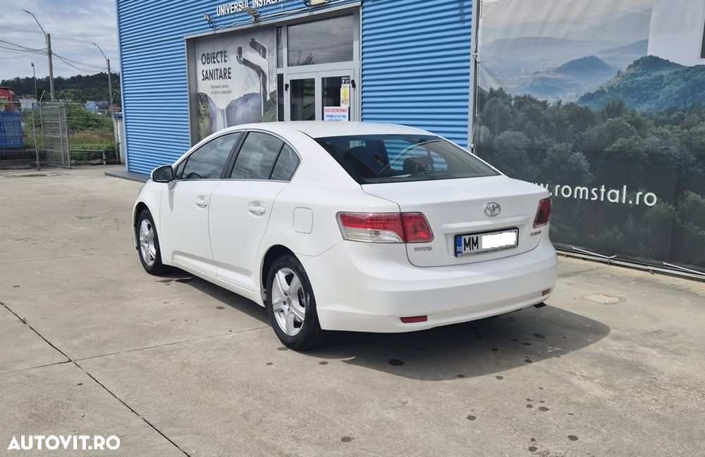 Toyota Avensis 2.0 D-4D Executive - 3