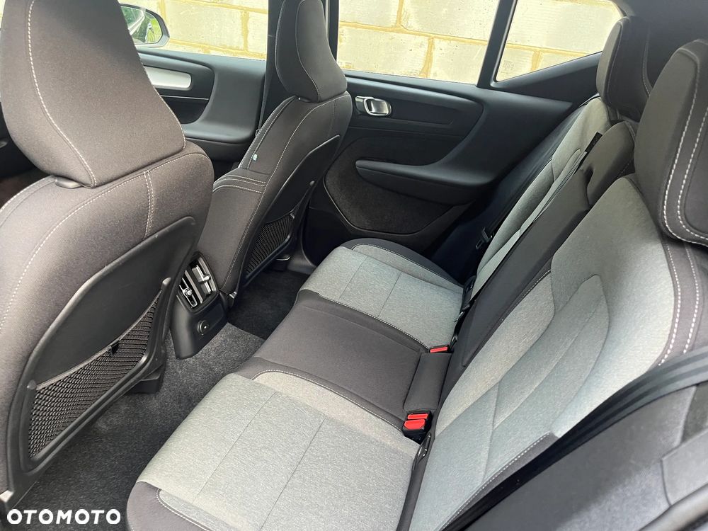 Volvo XC 40 T4 Recharge DKG Ultimate Bright - 12