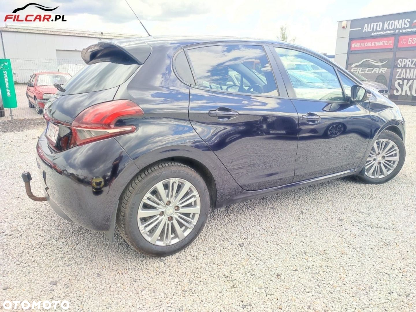 Peugeot 208 - 17