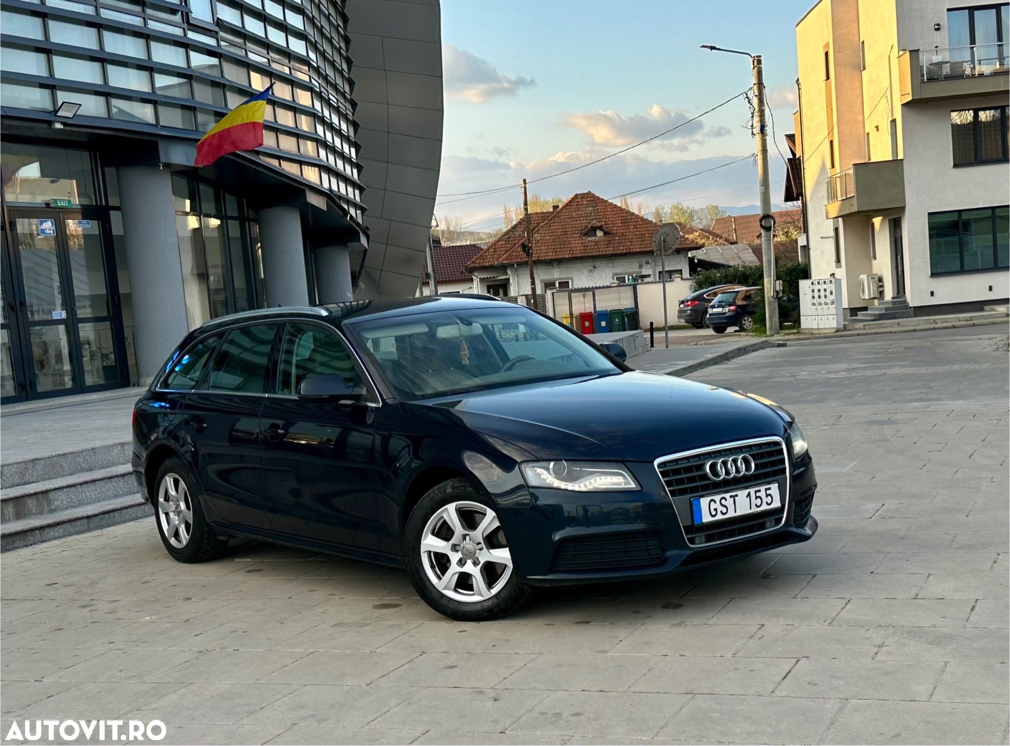 Audi A4 Avant 2.0 TDI DPF multitronic Ambiente - 1
