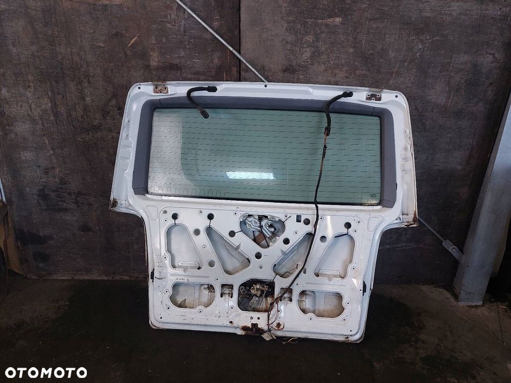 KLAPA BAGAŻNIKA MERCEDES-BENZ VITO W638 - 6