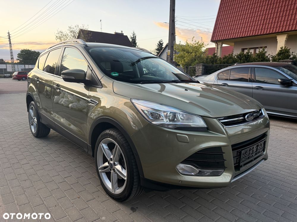 Ford Kuga 1.6 EcoBoost 2x4 Titanium - 3