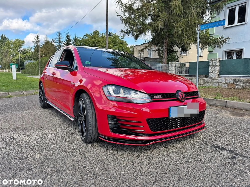 Volkswagen Golf - 4