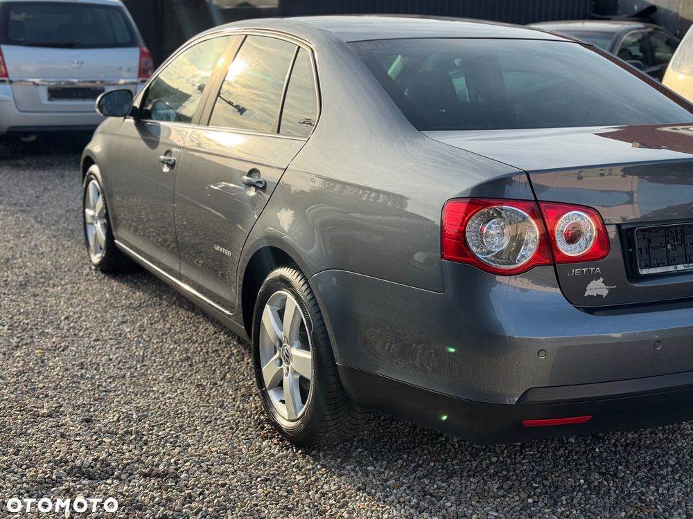 Volkswagen Jetta - 10