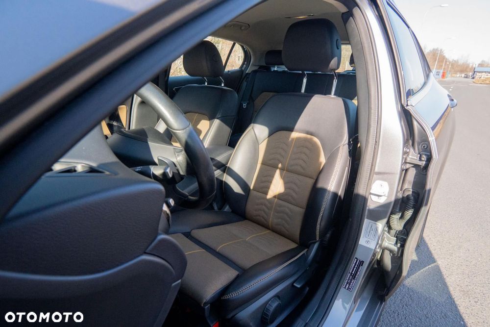 Mercedes-Benz GLA 220 4-Matic - 13
