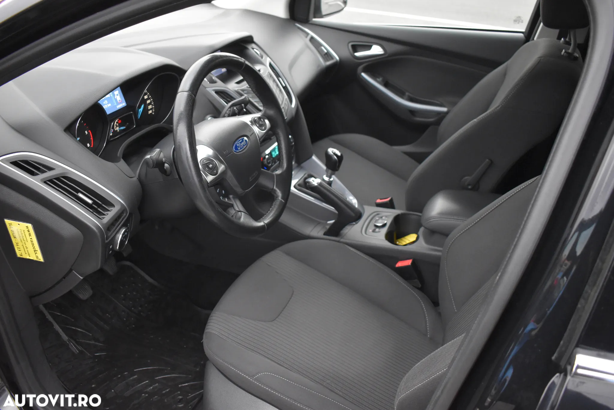 Ford Focus 1.6 TDCI DPF Titanium - 8
