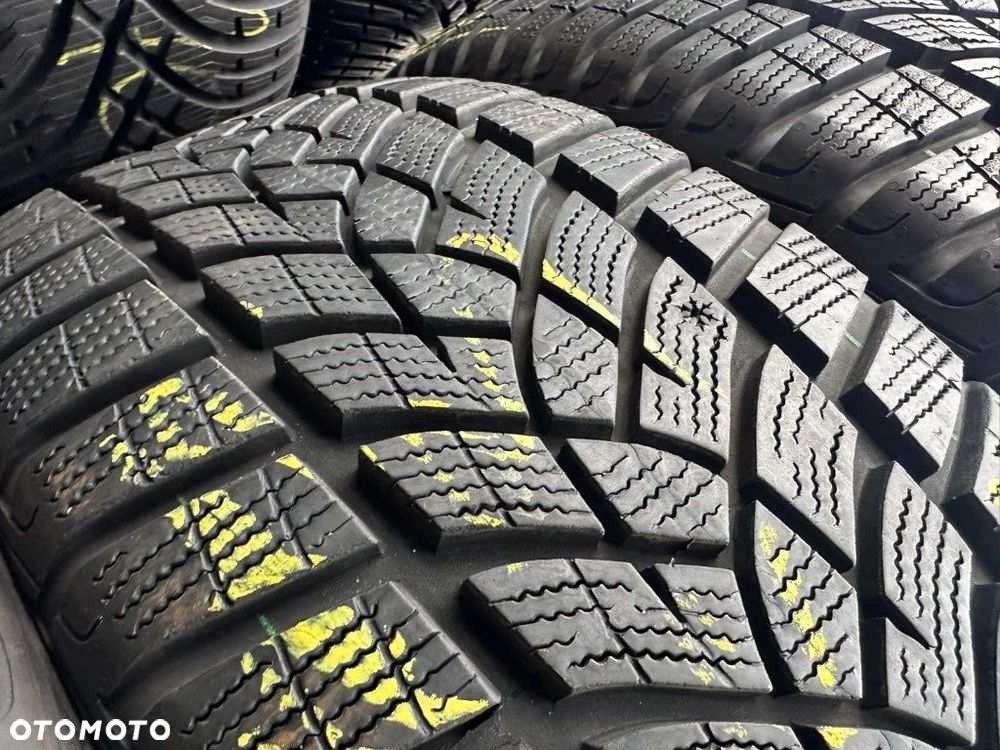 215/55r17 Goodyear UltraGrip_7,8mm_4szt_(51) - 7