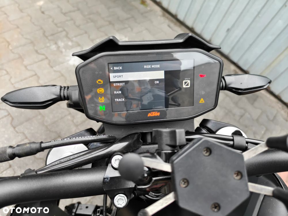 KTM Duke - 11