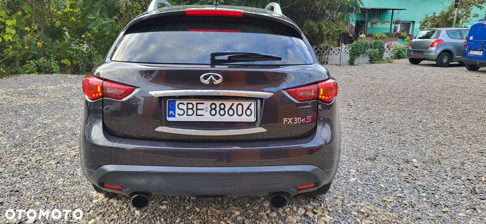 Infiniti FX FX30d S Premium - 6