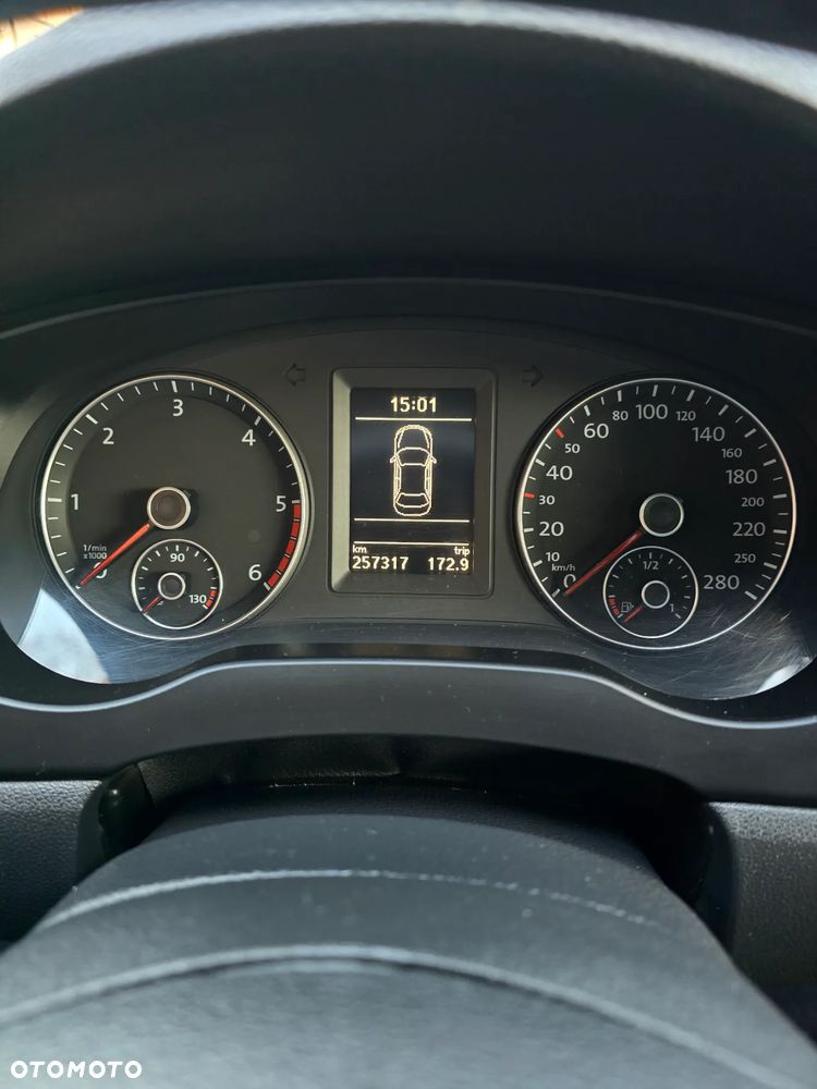 Volkswagen Jetta 1.6 TDI Match - 15