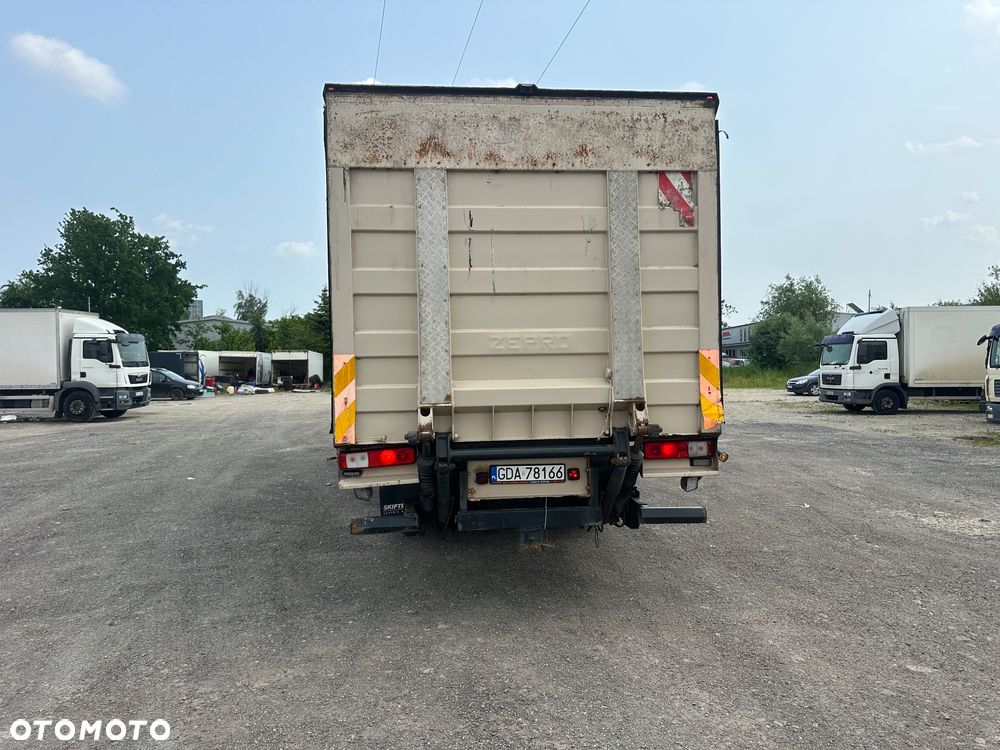 Renault Premium - 6